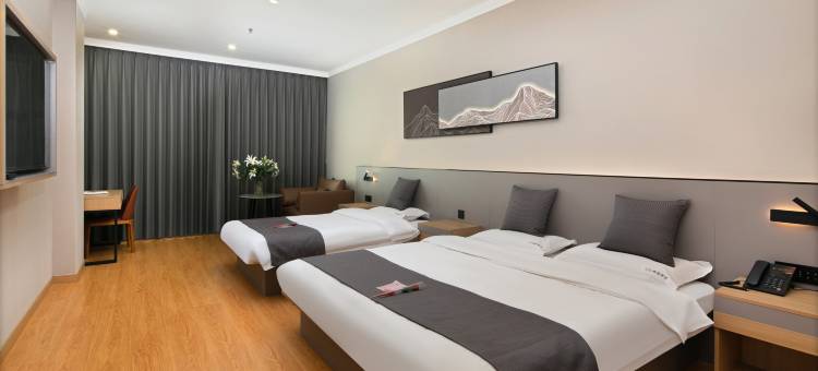 I DO花园酒店(吕梁离石区世纪广场店)图片