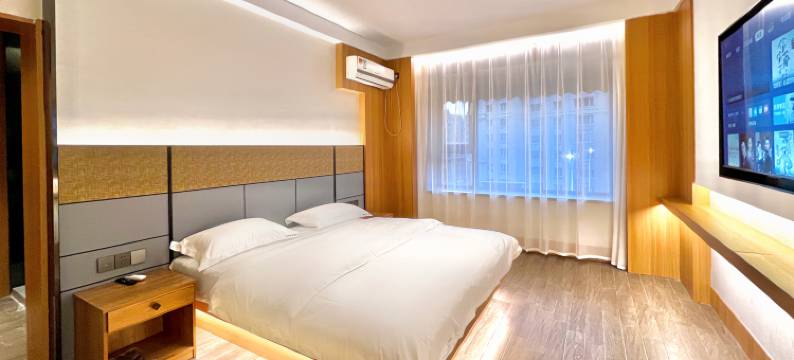 伊春逸风伴山酒店图片