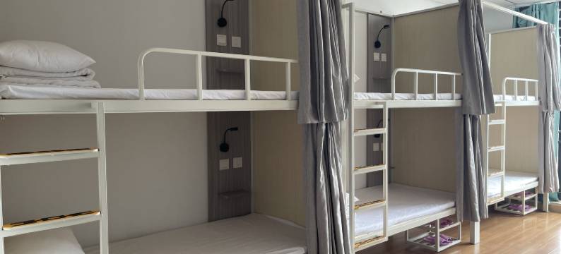 合肥胜头龙狮青年旅舍(淮河路步行街店)图片