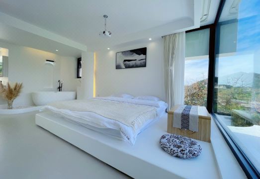 Shan Ye Yun Ye Homestay Hotel Overview