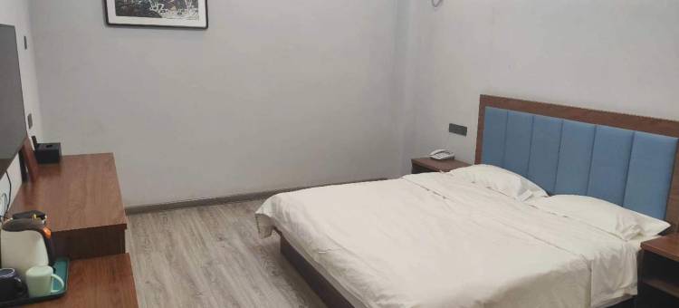 卢龙华驿酒店(左右购物广场店)图片