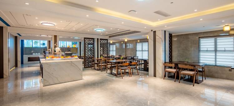 美球M酒店(南头古城大新地铁站店)图片