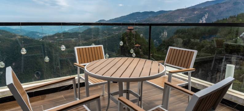 Z+巴山恋悬崖民宿图片