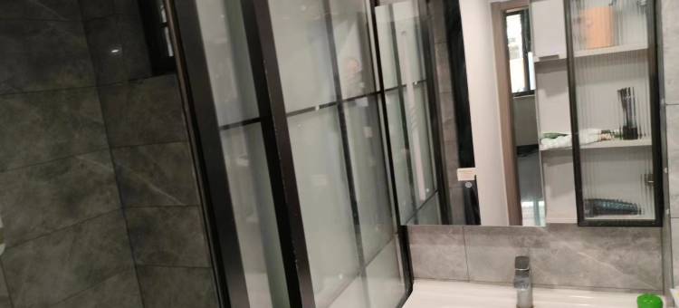 泊桦青年旅社(集庆门大街地铁站店)图片