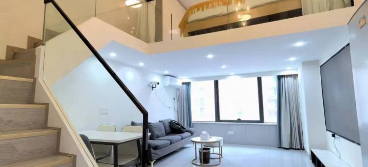 漫途·清雅Loft影院酒店(红谷滩万达广场店)图片