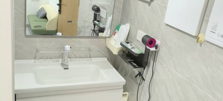 澎湖湾LOFT轻奢影院民宿(青花东岸艾溪湖东地铁站店)图片
