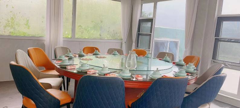 栗子•花开山居图片