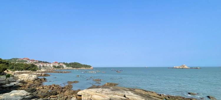 看海听潮·超一线海景·躺赏最美日出现代轻奢民宿(莲池澳沙滩店)图片