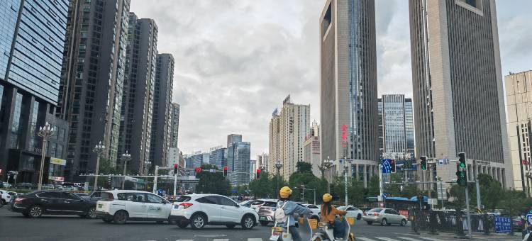 贝佳影院酒店(观山湖会展城店)图片