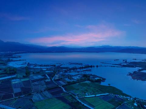 乔木世家·阿乡哥田野归墅纳西文化艺术收藏高奢隐宿(拉市海店)图片