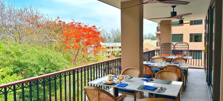 卡伦沙滩普莱德温德姆Trademark精选酒店(The Proud Karon Beach Phuket Trademark Collection by Wyndham)图片