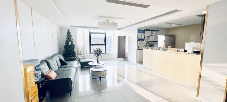 子归苑·高空酒店(眉山东站万达广场店)图片