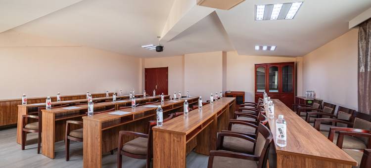 敦煌臻越●金曼国际酒店(沙洲夜市店)图片