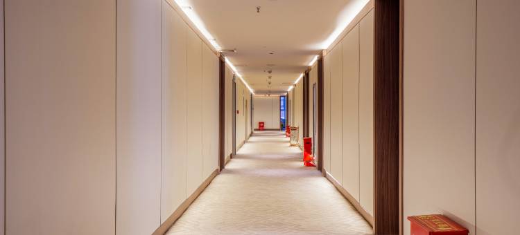森·MAX轻奢酒店(迎宾路嘉和广场店)图片