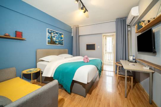 小憩驿站(西安太白南路地铁站店)