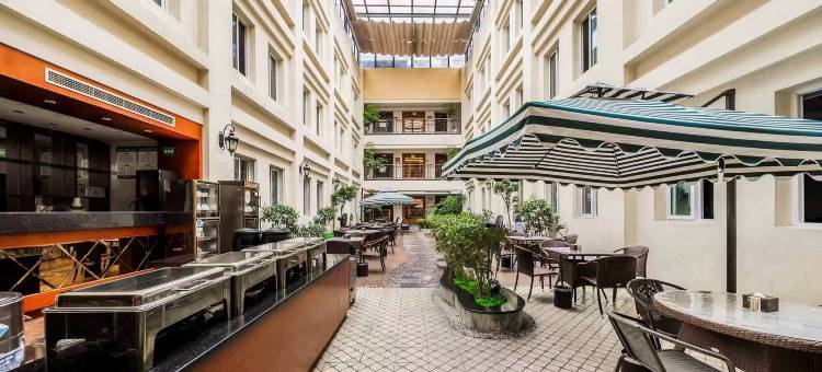 异风酒店(文理学院红河校区店)图片