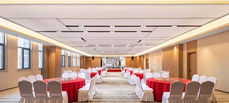 华宇国际酒店(桦甸大街店)图片