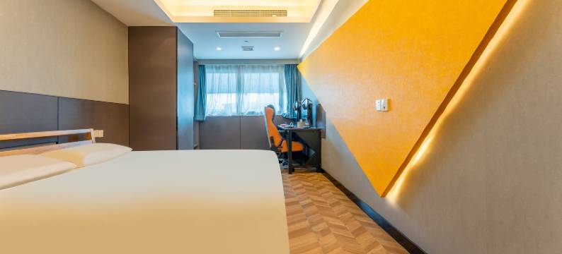 网鱼电竞酒店(武汉循礼门地铁站友谊路店)图片