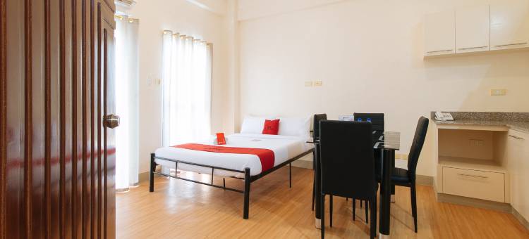 红多兹普拉斯酒店 @ 阿尔皮纳高地帕拉尼亚克(RedDoorz Plus @ Alpina Heights Paranaque)图片