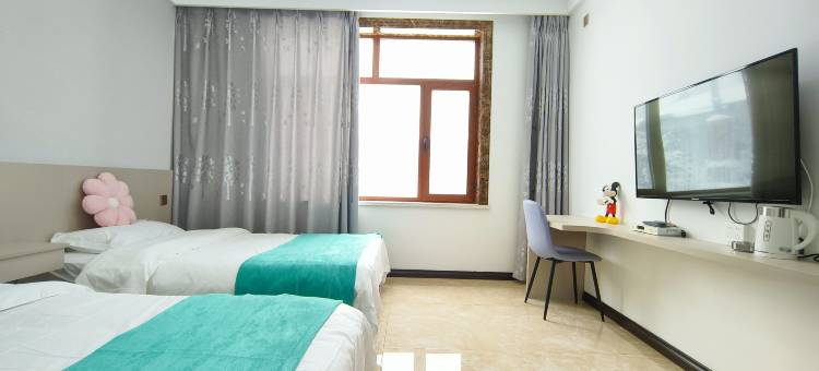 美山农家院(长白山黄松浦检票大厅店)图片