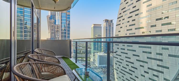 bnbme | 迪拜高端生活方式，享天际美景(bnbme | Elevated Lifestyle in Dubai w/ Skyline Vws)图片