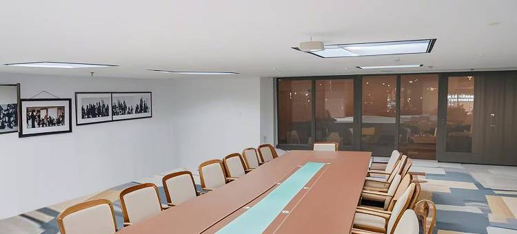 曼丹酒店(昆明东风广场地铁站店)图片