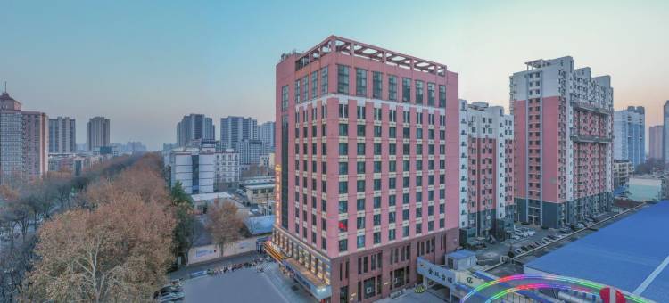 JING·漫千域商旅电竞酒店(邢台体育馆店)图片