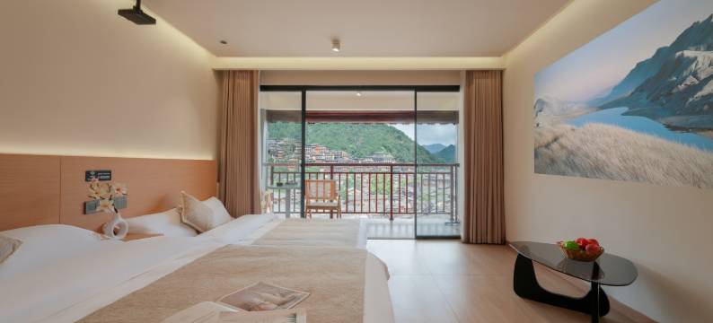 山与山寻全景民宿(西江千户苗寨东引观景台苗族博物馆店)图片