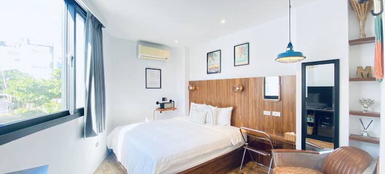 垦丁米尼米船帆石沙滩馆图片