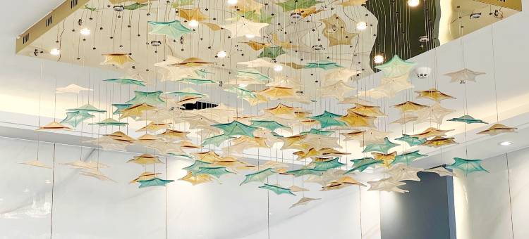 聚海假日酒店(阳西南山海沙滩店)图片