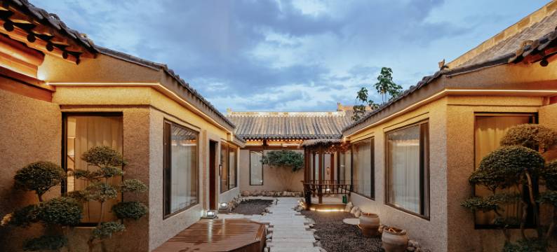 Shano・山禾・悦上温泉度假民宿(忻州古城店)图片