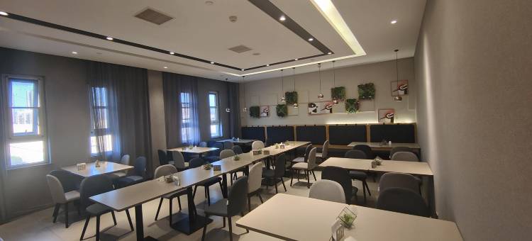 美娱·星峰电竞酒店(枣庄光明西路高铁站店)图片