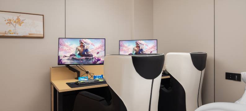 霍闪电竞酒店(绵阳高铁站涪城万达广场店)图片