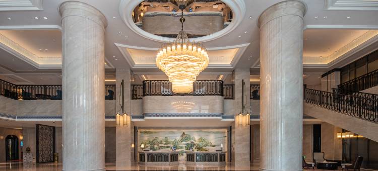 墨脱紫韵春天酒店(莲花公园店)图片