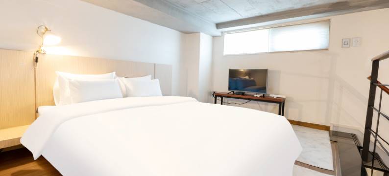 金吴尊爵酒店(Geojedo Okpo Jinwoo Prestige Hotel)图片