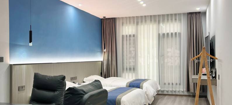 依恋山居民宿(故居景区韶山站店)图片