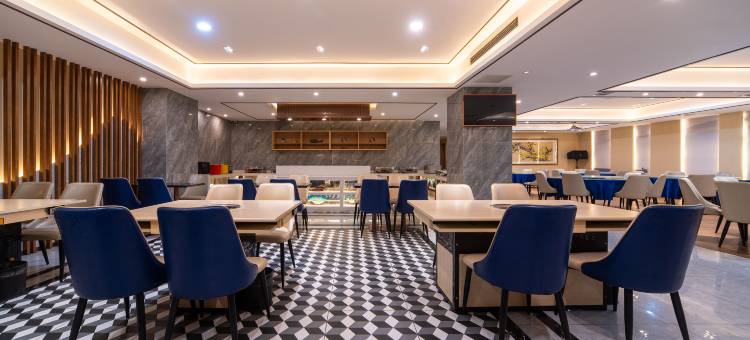 淄博•花盛国际酒店(红叶柿岩博山店)图片