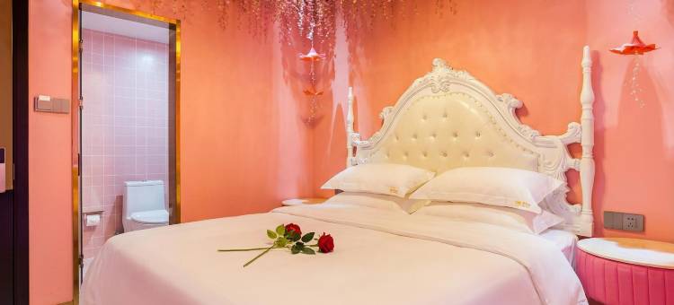 爱蒂儿智能酒店(盘锦火车站兴隆大厦第二百货店)图片