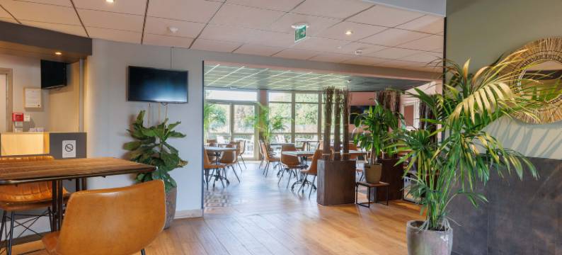 里永克莱蒙特费朗酒店(B&B Hôtel Clermont Ferrand Nord Riom)图片