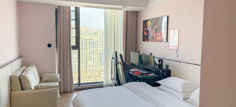 星辰奇幻电竞酒店(漯河西站万达广场店)图片