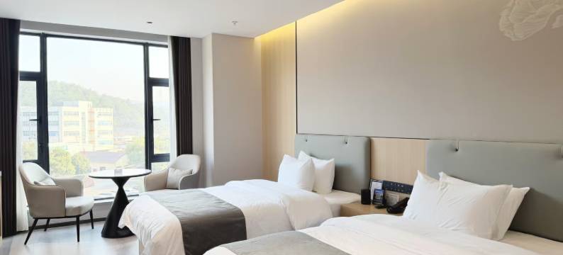 四季青藤酒店(北仑区戚家山店)图片