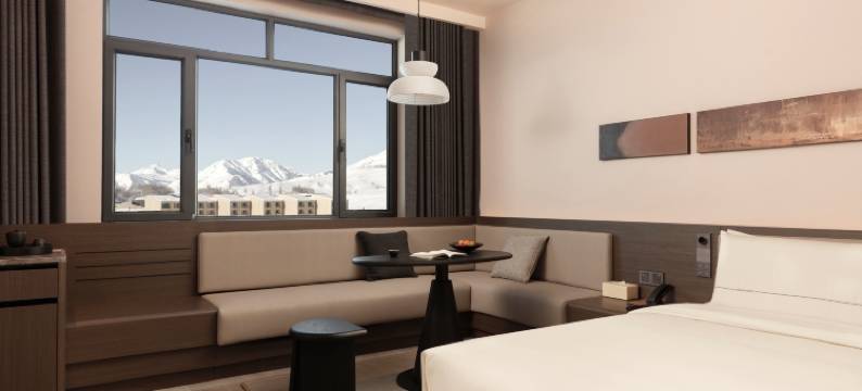 阿勒泰布尔津禾木游客中心亚朵酒店图片