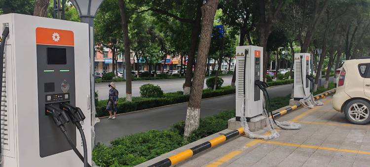 奎屯华悦酒店(友好时尚购物中心店)图片