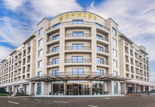 西安滻灞国际港港湾假日酒店外景图