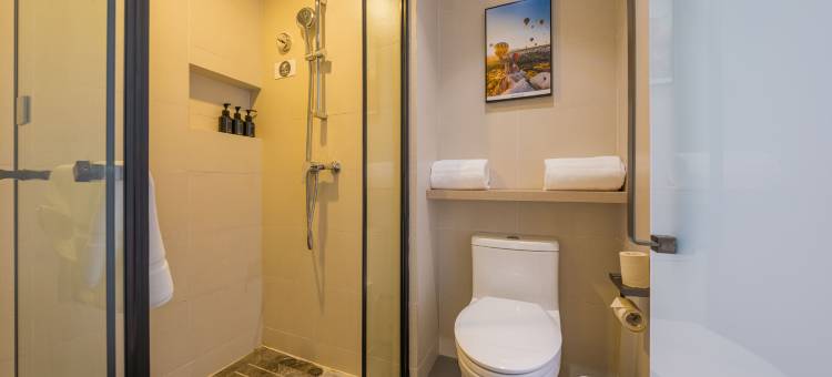 亚轻x酒店(上海同济医院新村路地铁站店)图片