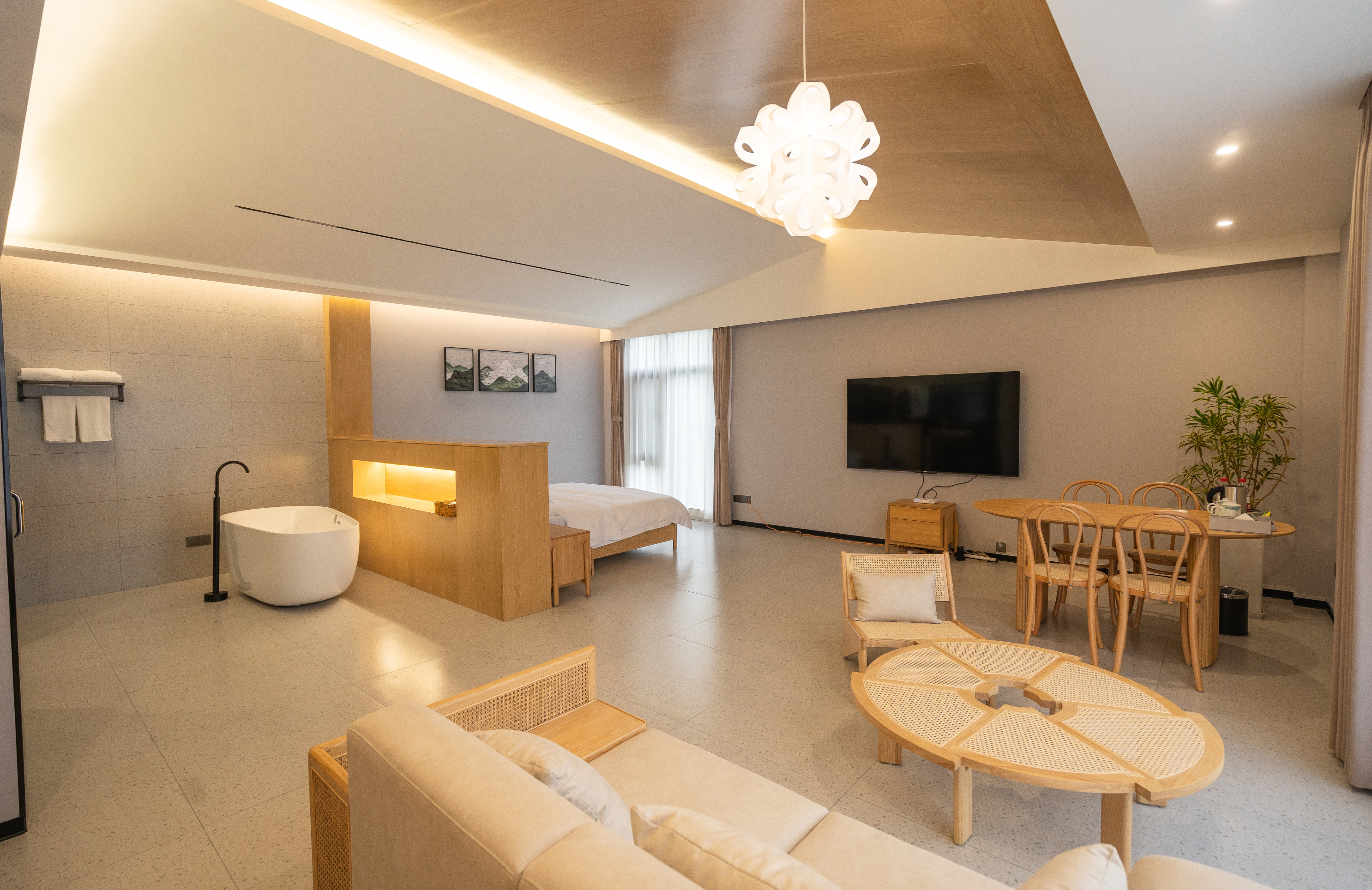 YueXi Qianshanli Homestay Over view