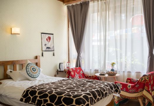 香格里拉贡卡桑姆观景客栈（独克宗古城店）