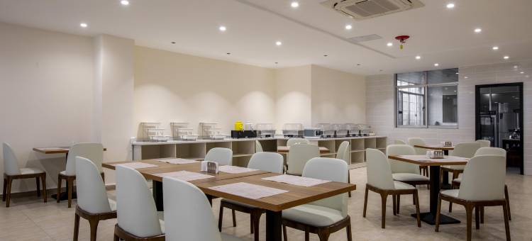 云上四季尚品酒店(昭通镇雄人民公园店)图片