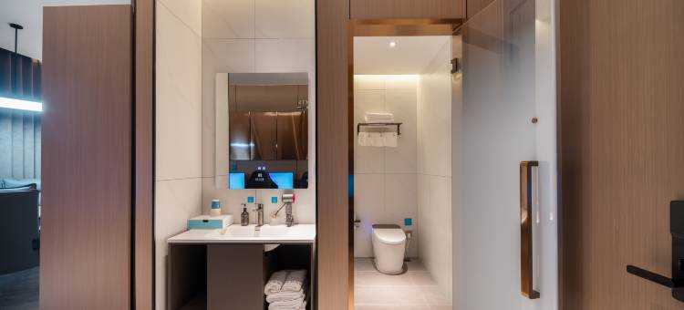 爱电竞酒店(武汉汉口火车站唐家墩地铁站店)图片