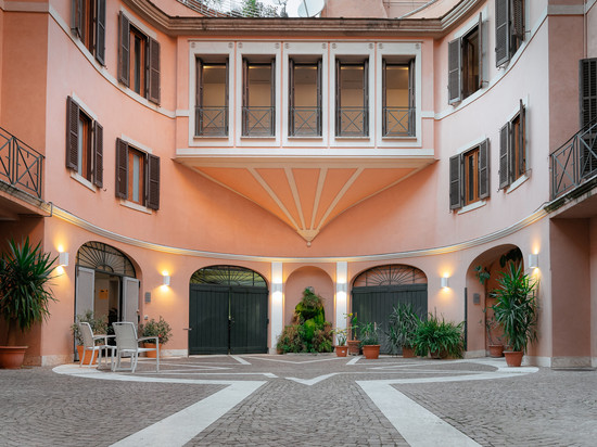 罗马乌尼卡套房酒店